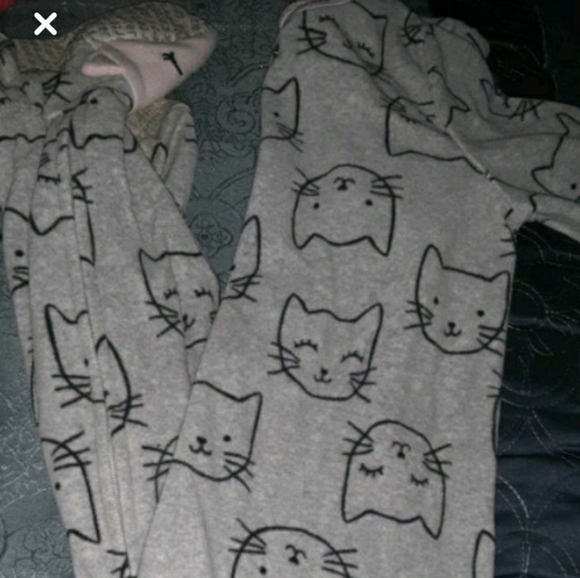 Onsies one 3T and two 4T - Picture 3 of 3